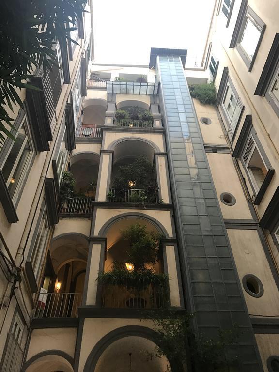 Chiaia Guest House Neapol Zewnętrze zdjęcie