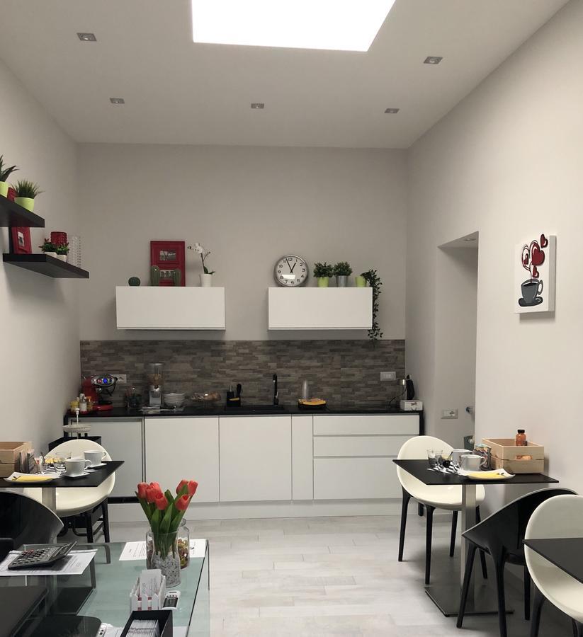 Chiaia Guest House Neapol Zewnętrze zdjęcie
